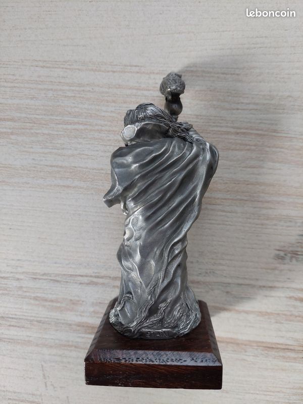 Arthuran Chess - Les Etans Du Graal | Complete Arthuran Chess Set