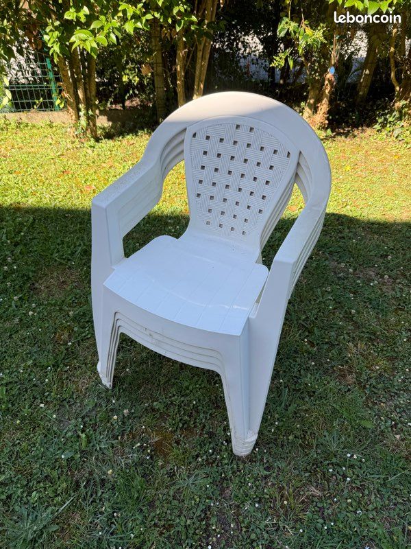 Chaise extérieur (image 1)