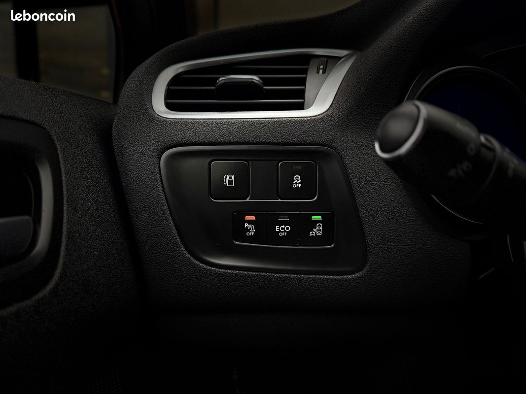 CITROEN C4 C4 BlueHDi 100ch BVM Millenium 1ERE MAIN GPS BLUETOOTH RADAR AVANT/ARRIÈRE AUCUN FRAIS (image 21)