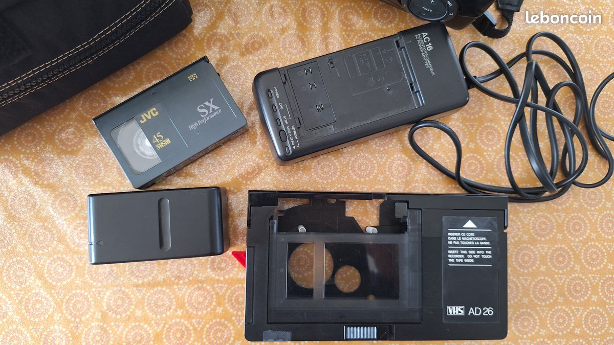 Caméscope Thomson VM550 avec accessoires , notice et sac