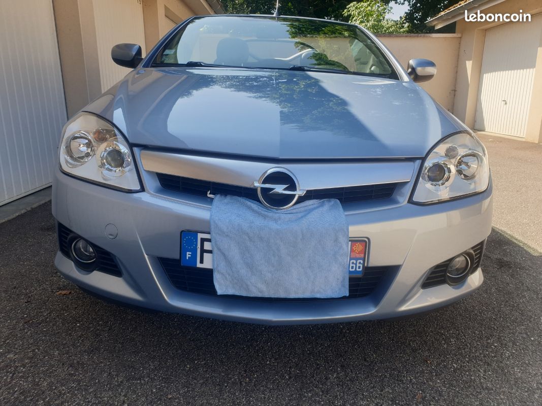 Vente Opel Tigra Twintop 1.8 2004 (image 2)