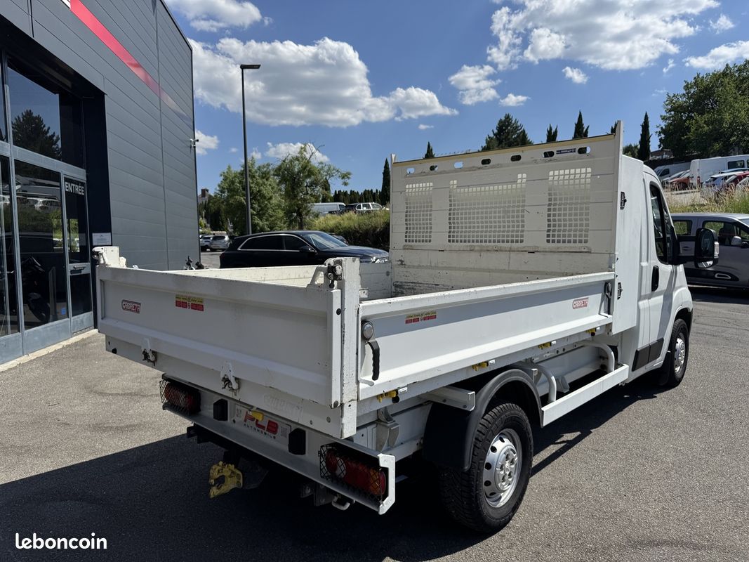 Peugeot BOXER FG 2.0 BLUEHDI 130CV 15 825 HT PLB AUTO (image 4)