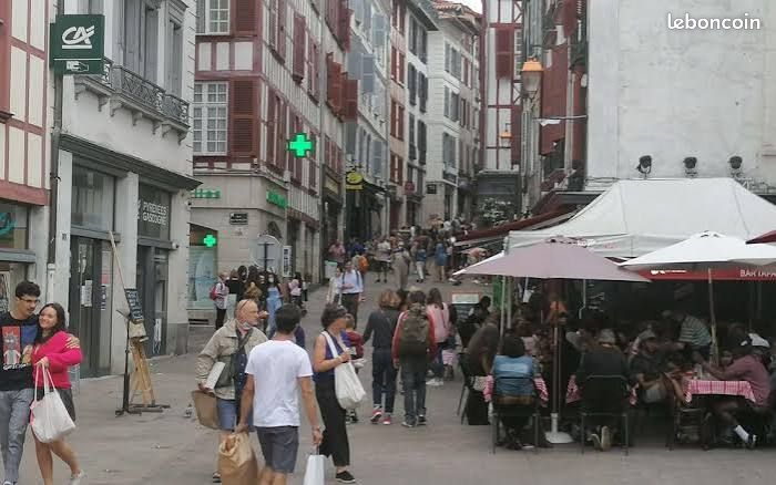 Local commercial 3 pièces 47 m² · à Bayonne · 47 m² · 155 000 €