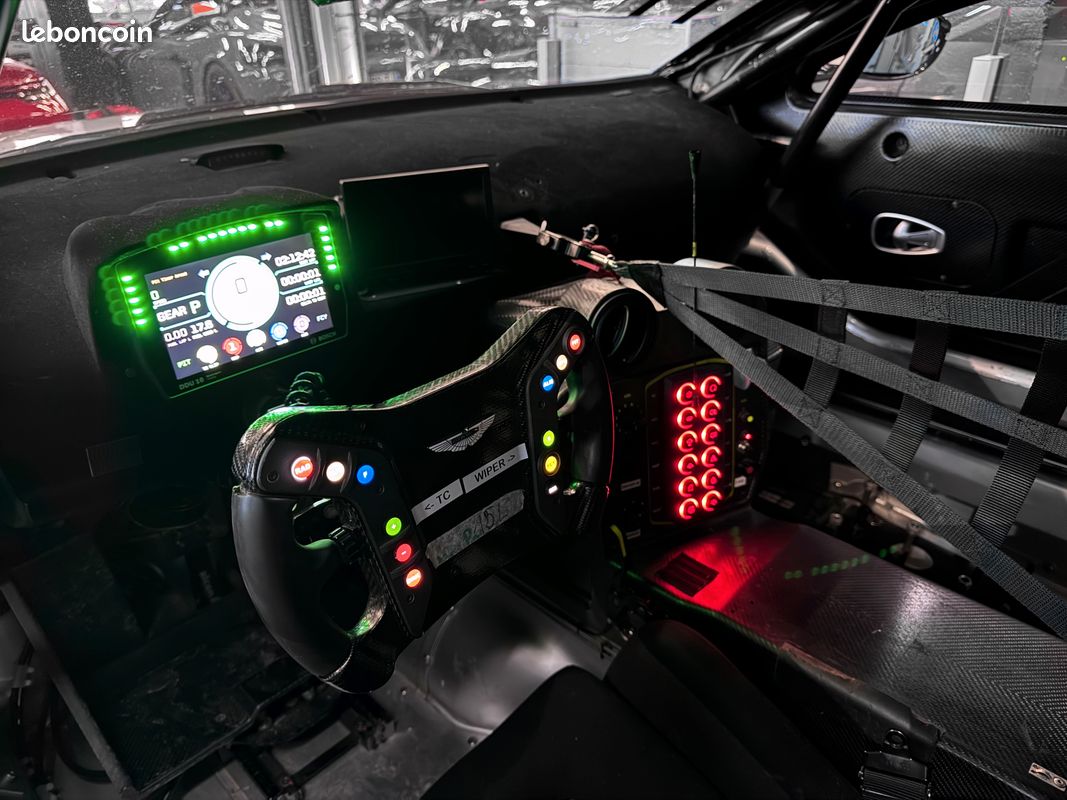Aston martin vantage amr gt4 17a (image 4)