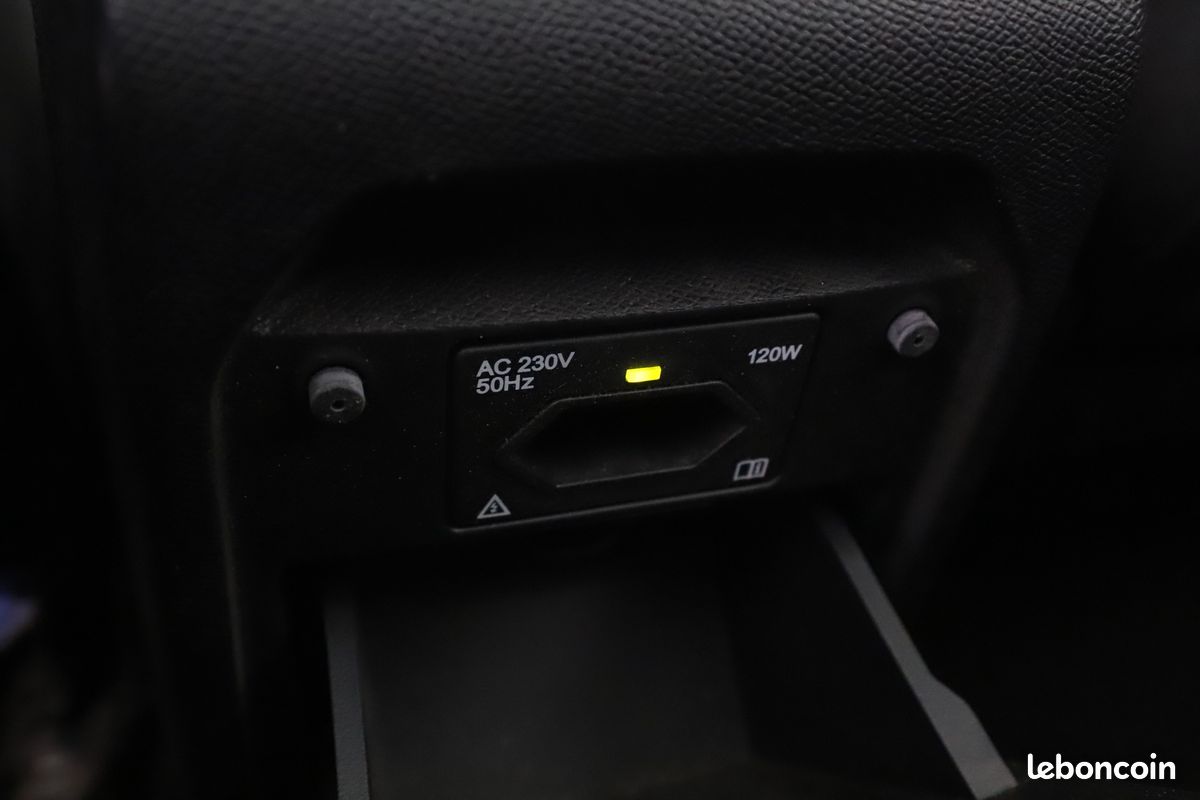 Peugeot 308 1.2 PureTech Allure 130 ch (image 9)