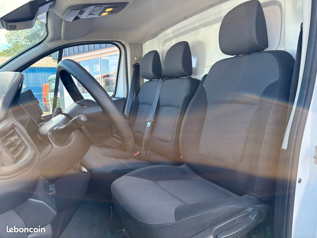 RENAULT TRAFIC VU FOURGON 2.0 BLUEDCI 130 CONFORT L2H1 3000KG / 19 991.67 Ht (image 5)