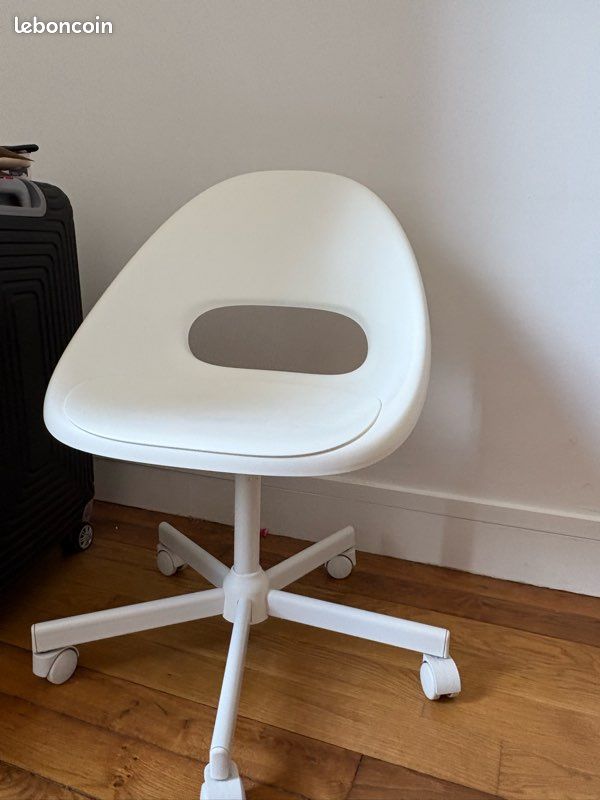 Chaise de bureau blanche Ikea (image 1)
