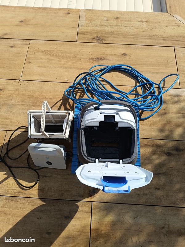 Robot de piscine dolphin S200 (image 2)