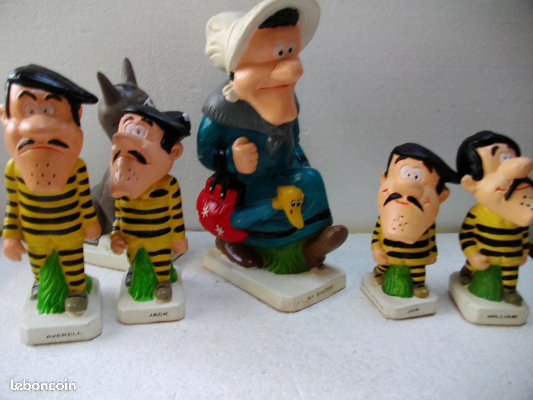 Plastoy Lucky Luke Tirelire Rantanplan - Plastique - 16 cm