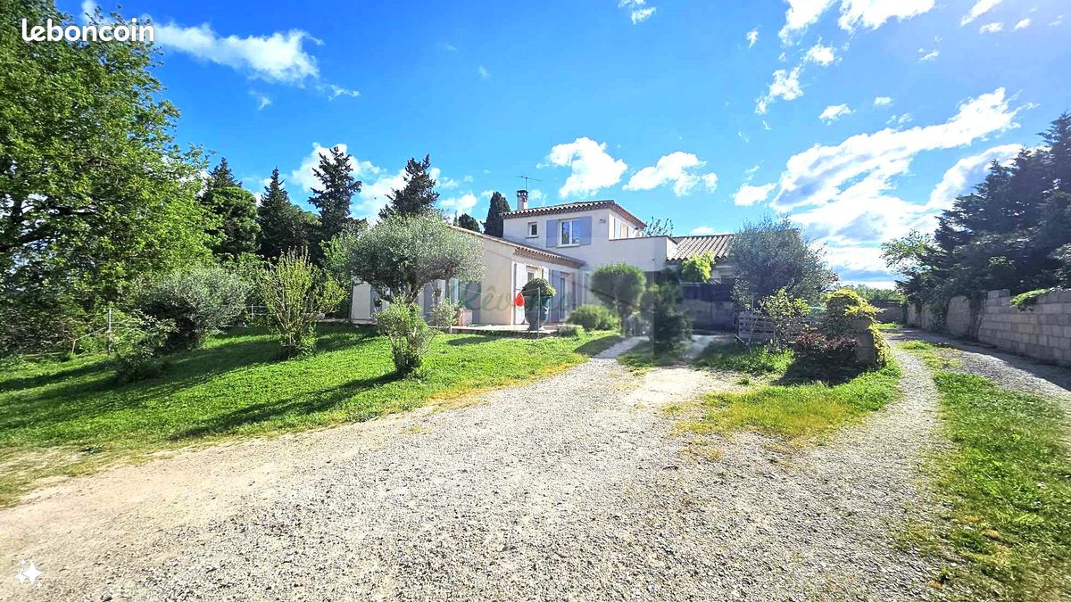 Maison 8 pièces 245 m² · à Boisseron · 245 m² · 749 000 €