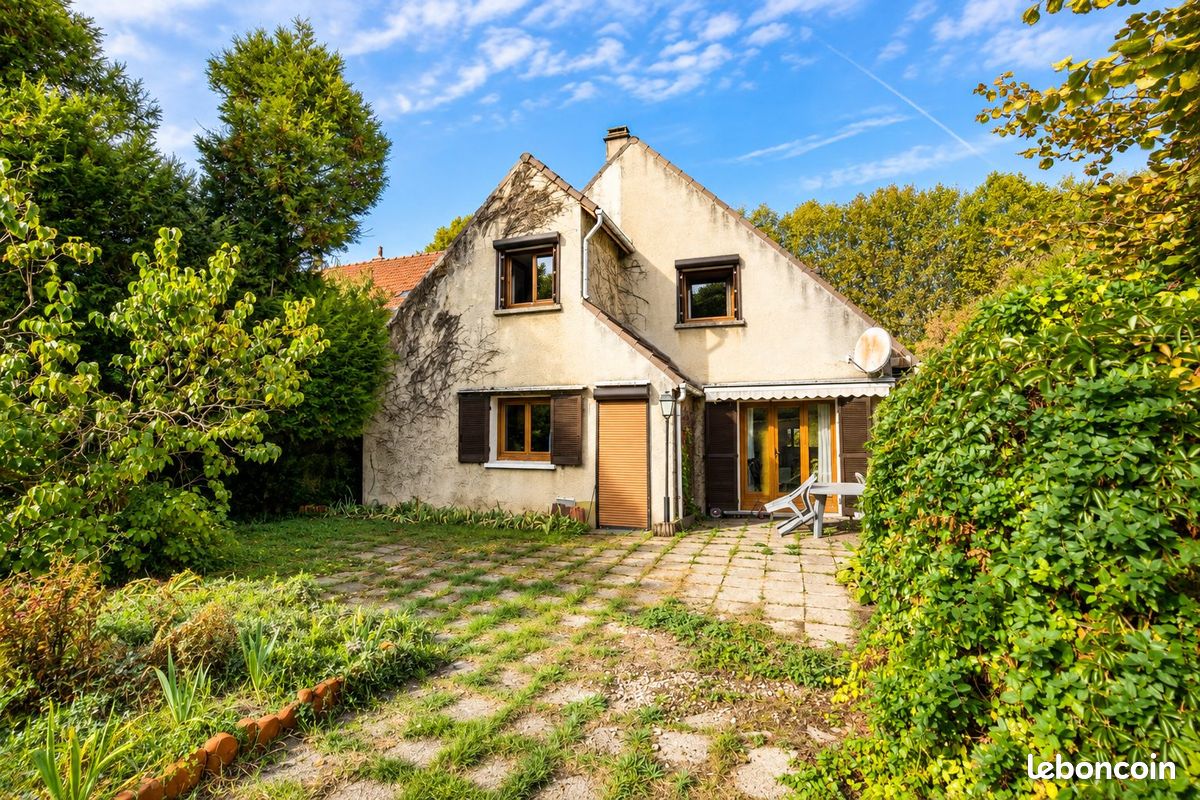 Maison 8 pièces 166 m² · à Livry-Gargan · 166 m² · 360 000 €