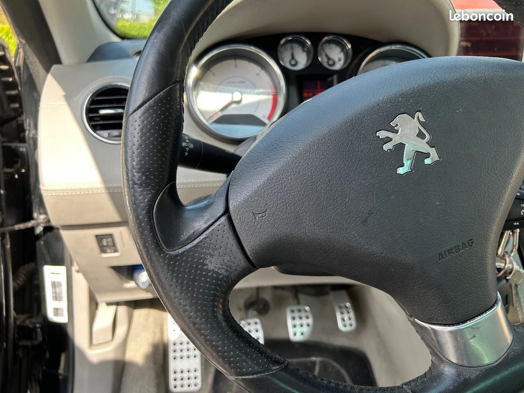PEUGEOT 308 CC 2.0 HDi 16V 140ch FAP Féline (image 13)