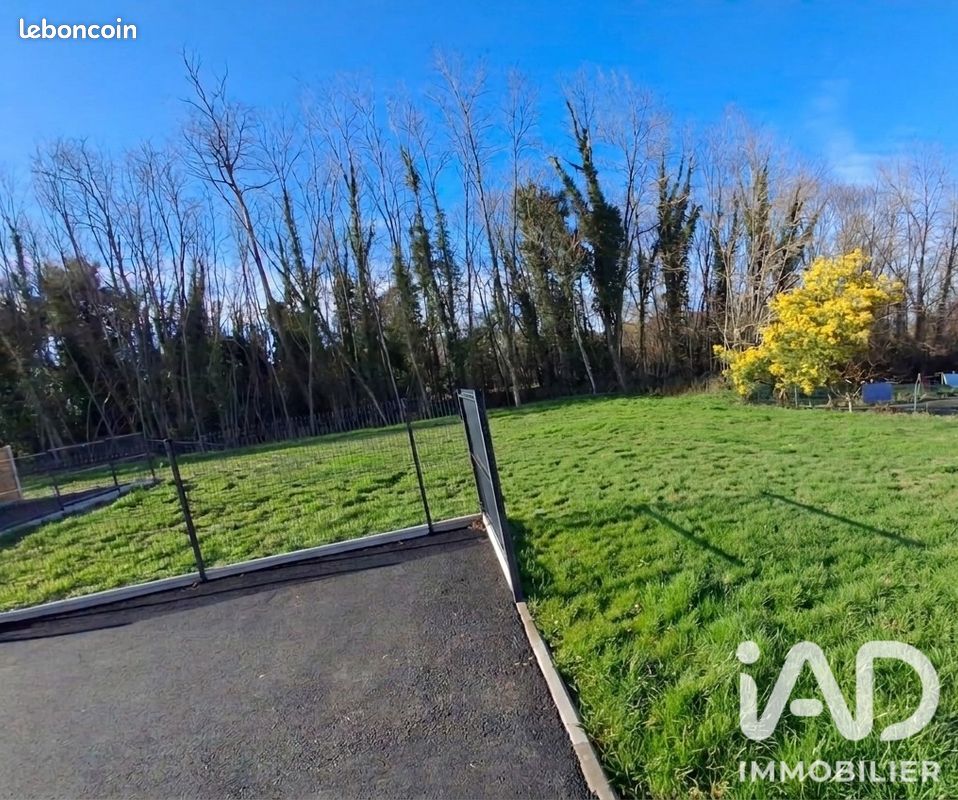 Terrain 889 m² · à Les Mathes · 889 m² · 220 000 €
