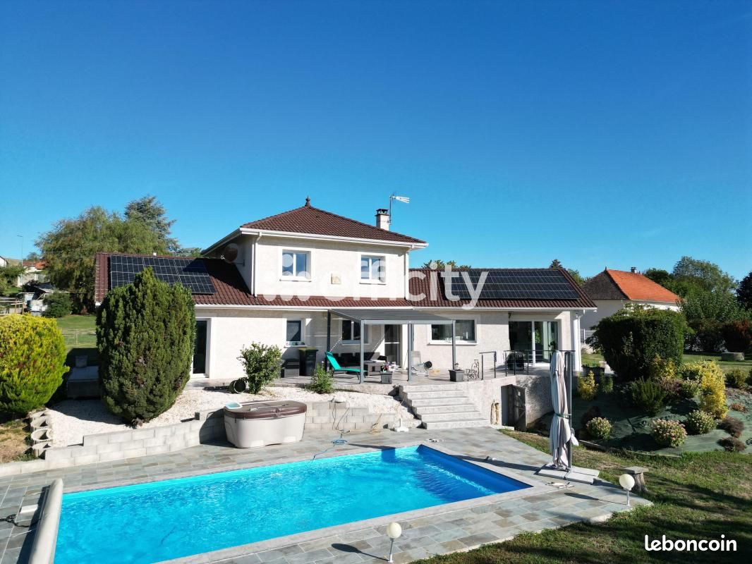 Maison 5 pièces 153 m² · à Val-de-Virieu · 153 m² · 449 000 €