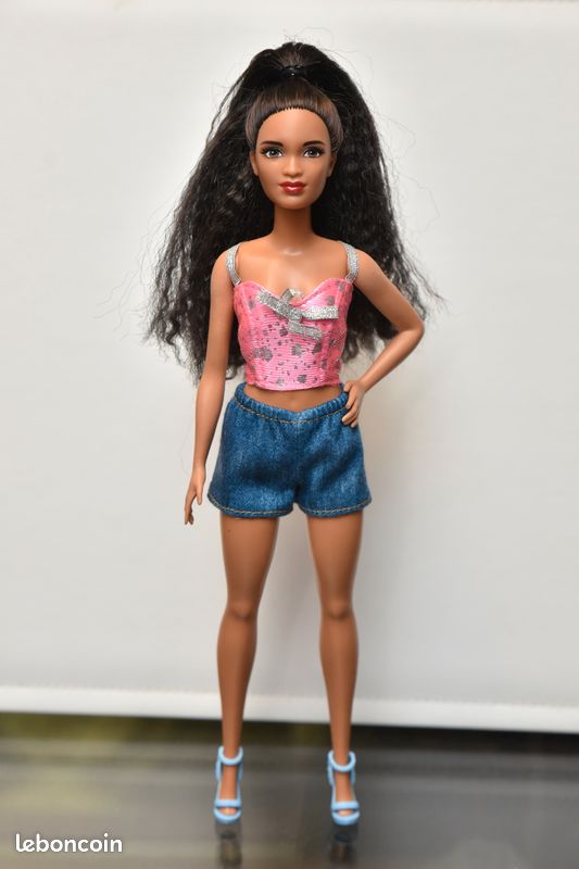 Barbie Fashionistas 54 latina petite Jeux Jouets