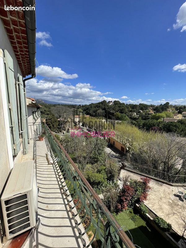Appartement 3 pièces 85 m² · à Beaumes-de-Venise · 85 m² · 129 000 €