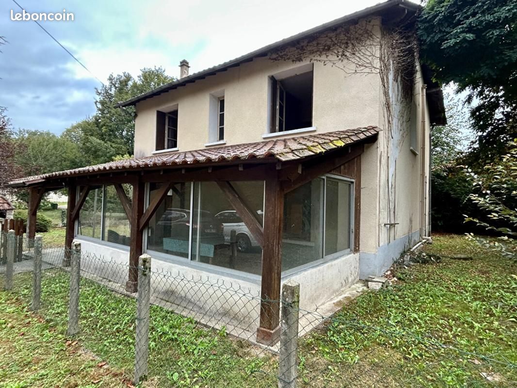 Maison 4 pièces 105 m² · à Bassillac et Auberoche · 105 m² · 106 000 €