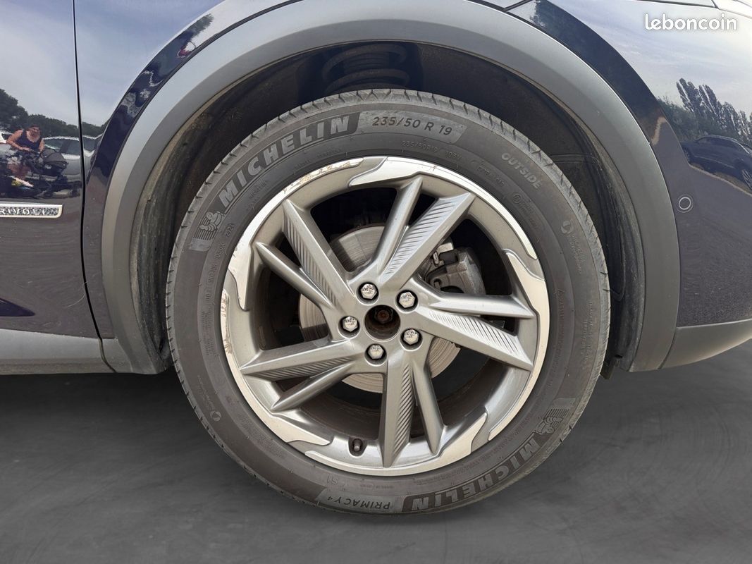 DS DS7 CROSSBACK 225 EAT8 Grand Chic Rivoli - Caméra de recul - Sono Focal - Sieges élect à mémoire - Suivi DS à (image 15)