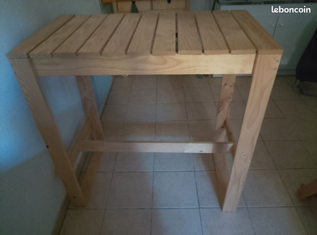 Table haute en bois (image 3)