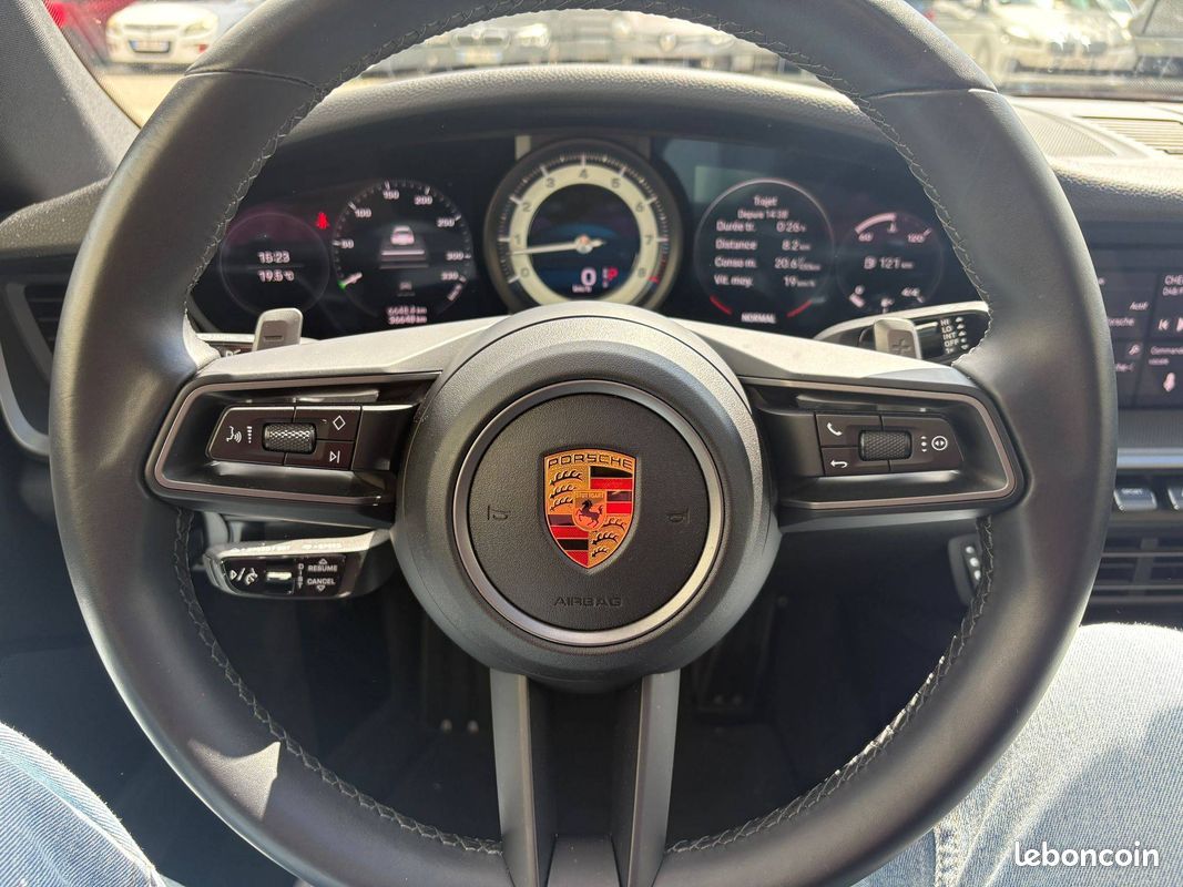 Porsche 911 VI (992) 3.0 385ch (image 8)