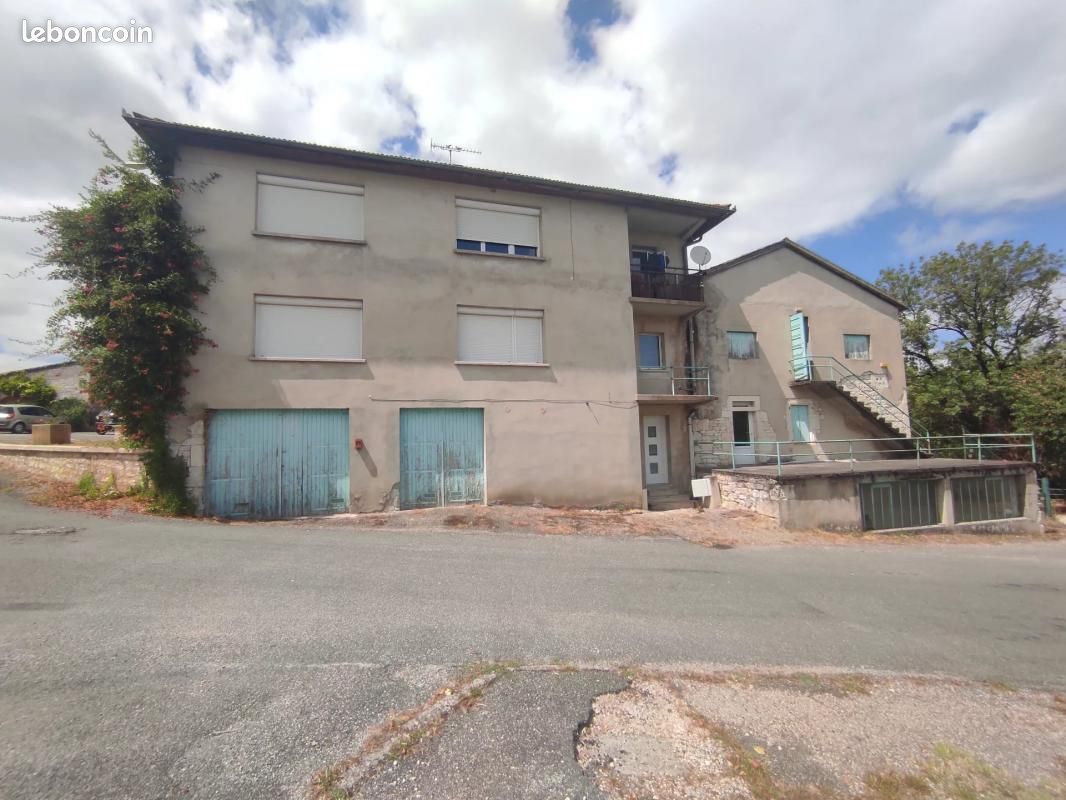 Immeuble 11 pièces 210 m² · à Pern-Lhospitalet · 210 m² · 235 000 €