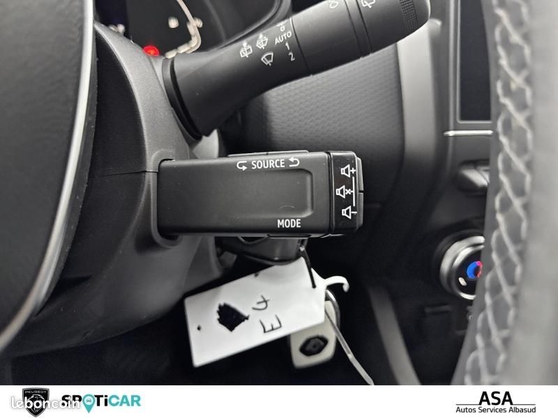 Renault Clio Réversible 1.6 E-Tech 145ch full hybrid Evolution (image 33)