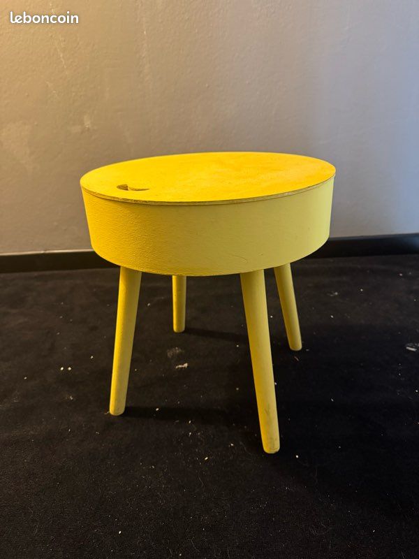Table de nuit (image 1)