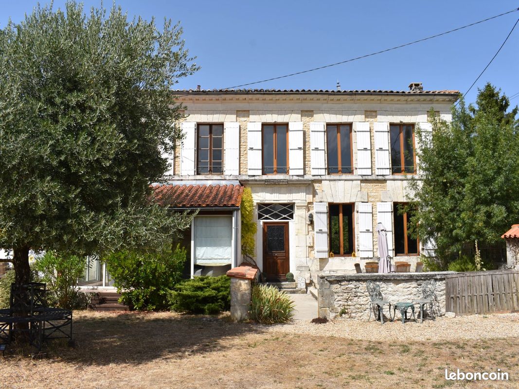 Maison 6 pièces 146 m² · à Gibourne · 146 m² · 220 000 €
