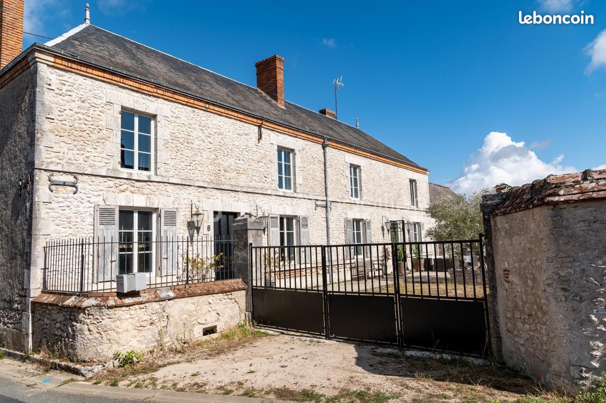 Maison 7 pièces 252 m² · à Lailly-en-Val · 252 m² · 537 000 €