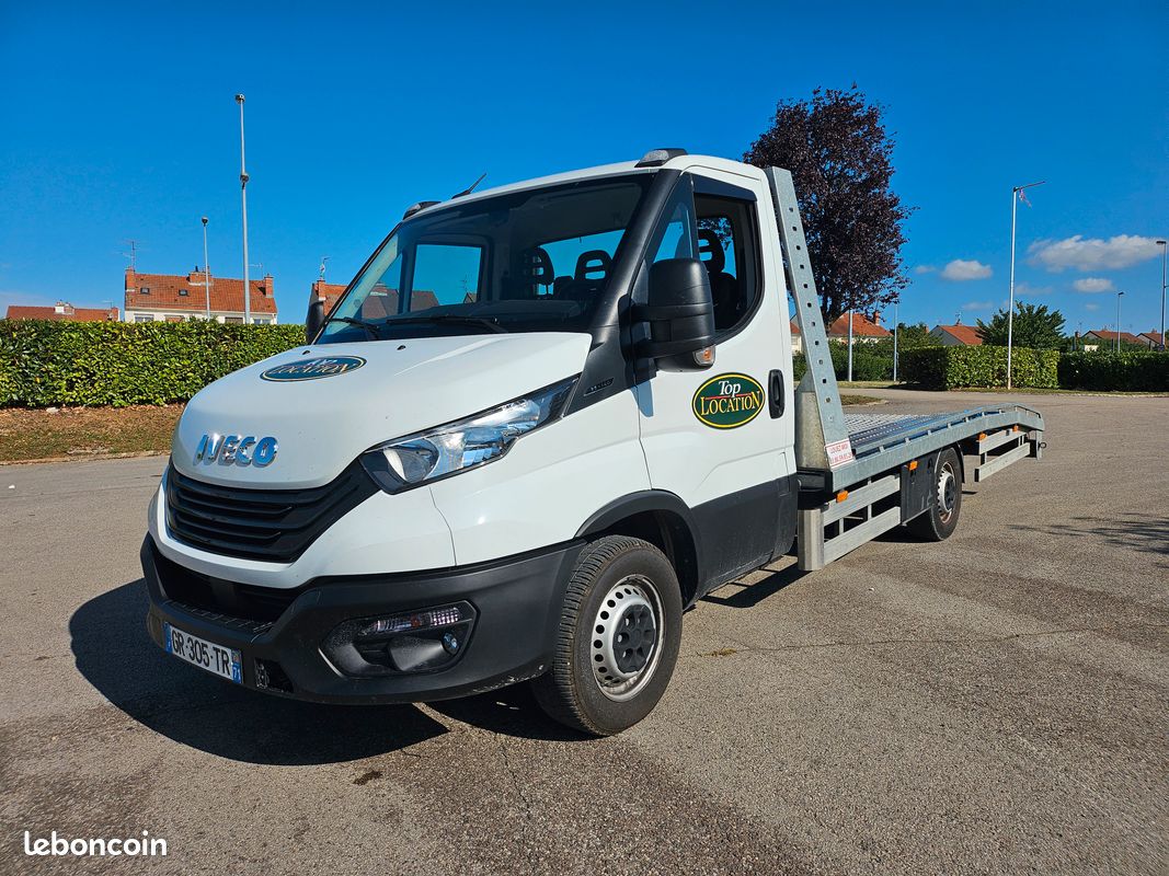 Camion dépanneuse IVECO 35S14 d'occasion (image 1)