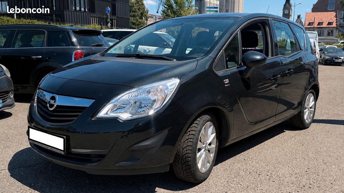 Opel meriva 1.4 véhicule équipé avec certificat pour une personne handicapée (image 1)