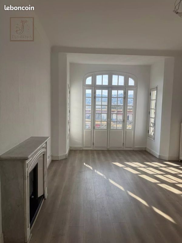 Appartement 5 pièces 135 m² · à Nice · 135 m² · 2 100 €