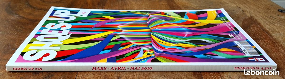 Shoes-Up Magazine N°25, Urban Footwear Culture, Elles, Mars 2010 (image 3)
