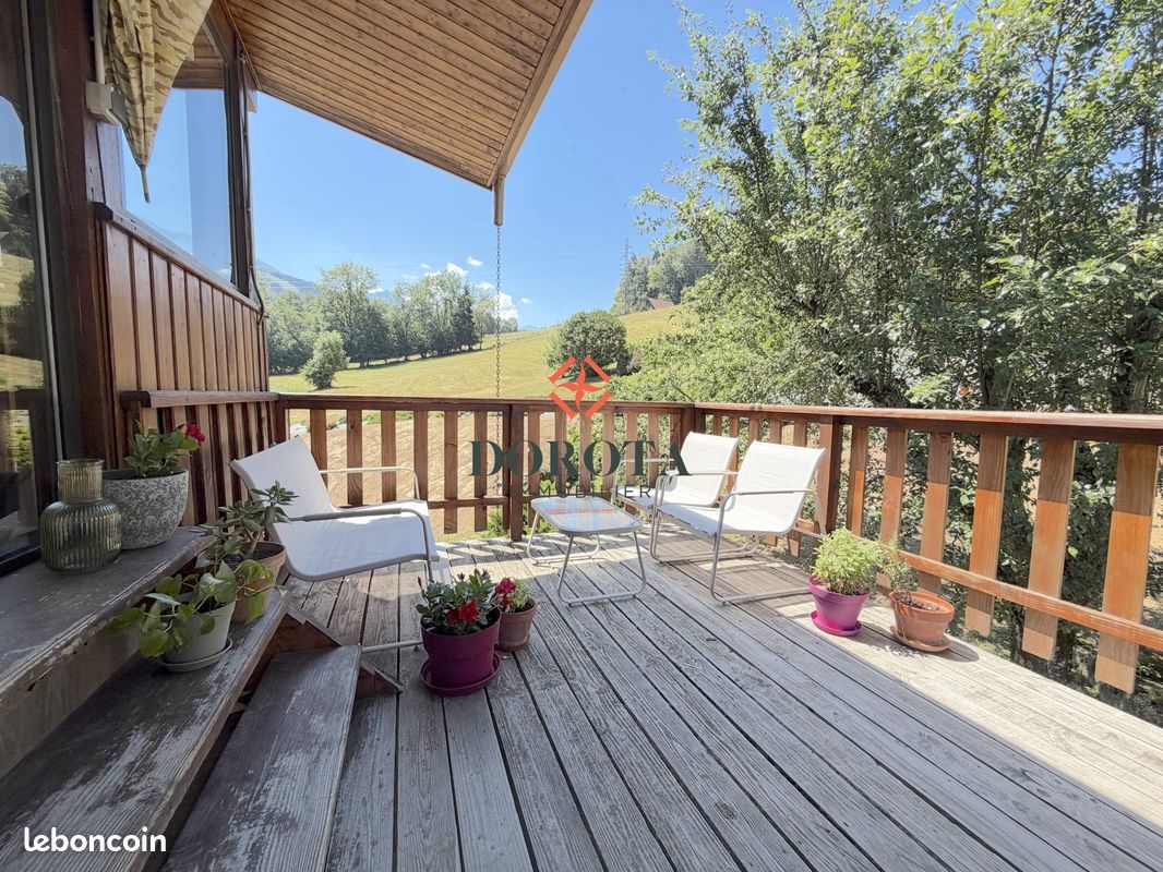 Maison 8 pièces 182 m² · à Theys · 182 m² · 450 000 €
