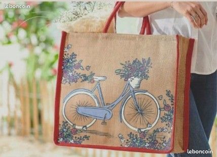Applique murale en métal laiton vieilli Provence | Maisons du Monde Applique murale en métal laiton vieilli Provence | Maisons du Monde