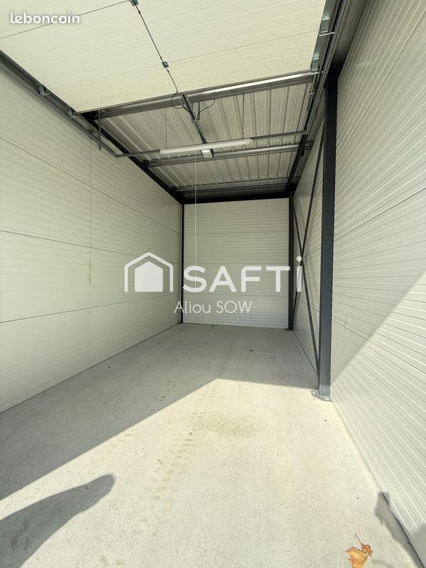 Parking/box 196 m² AIFFRES (image 2)