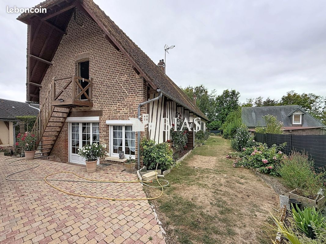 Maison 8 pièces 175 m² · à Mesnières-en-Bray · 175 m² · 299 500 €