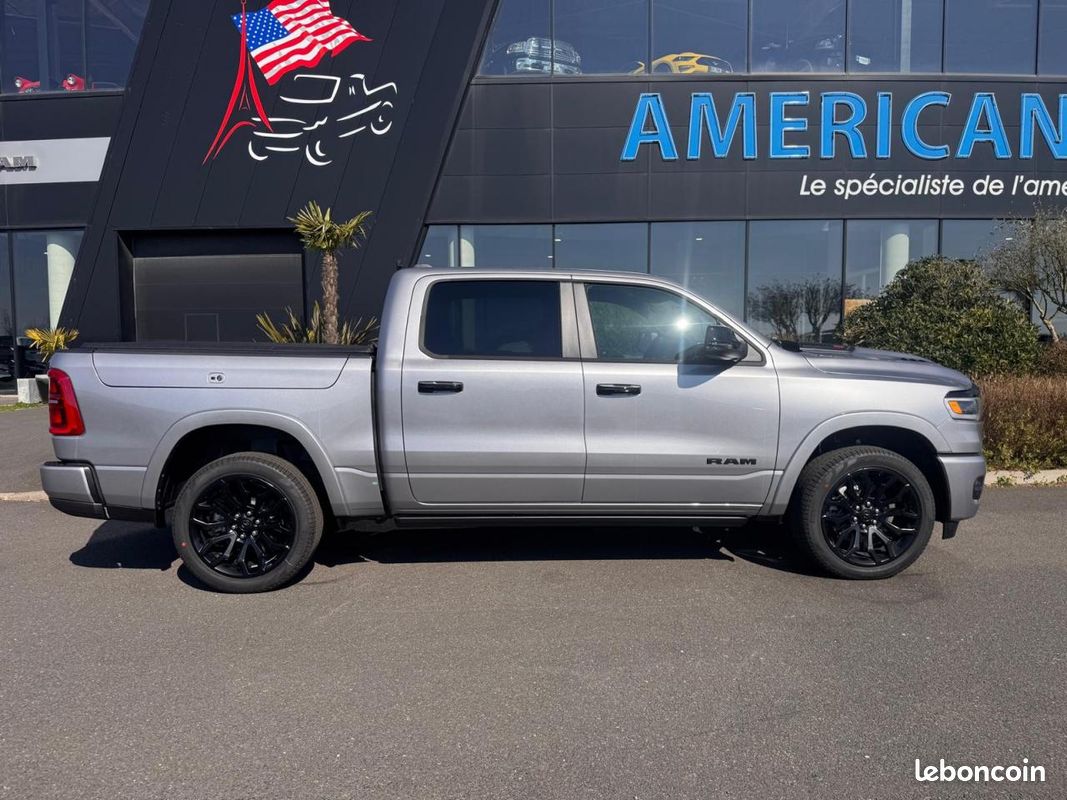 Dodge ram 1500 crew limited night edition rambox 2025 (image 7)