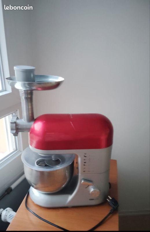 Robot (image 1)