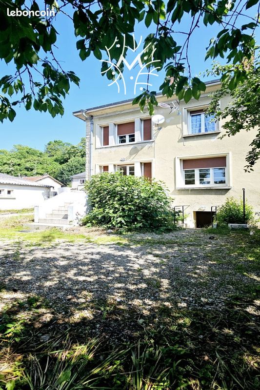 Appartement 4 pièces 100 m² · à Rethel · 100 m² · 180 000 €