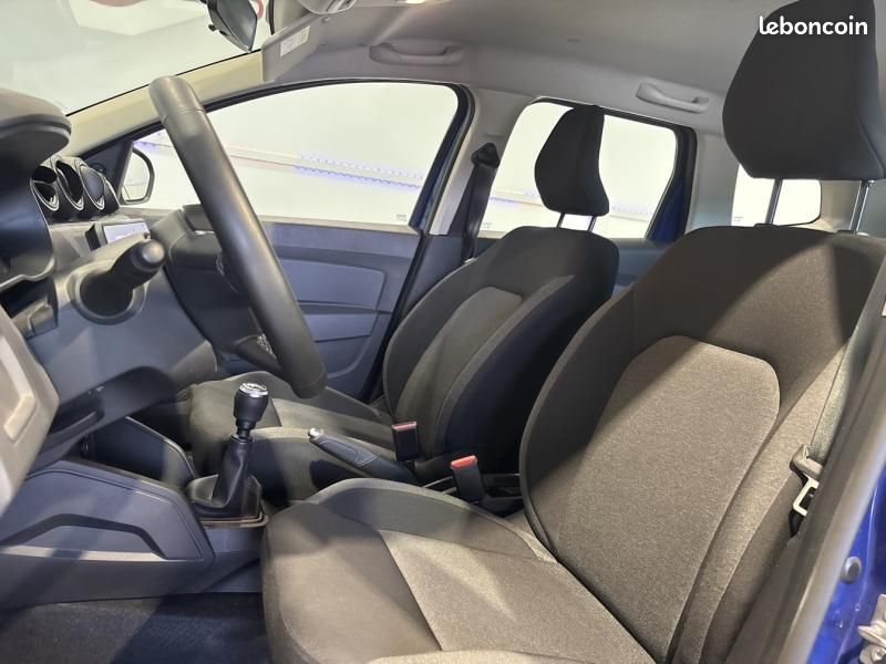 Dacia Duster 1.0 TCe 90ch Confort 4x2 - E6U (image 9)