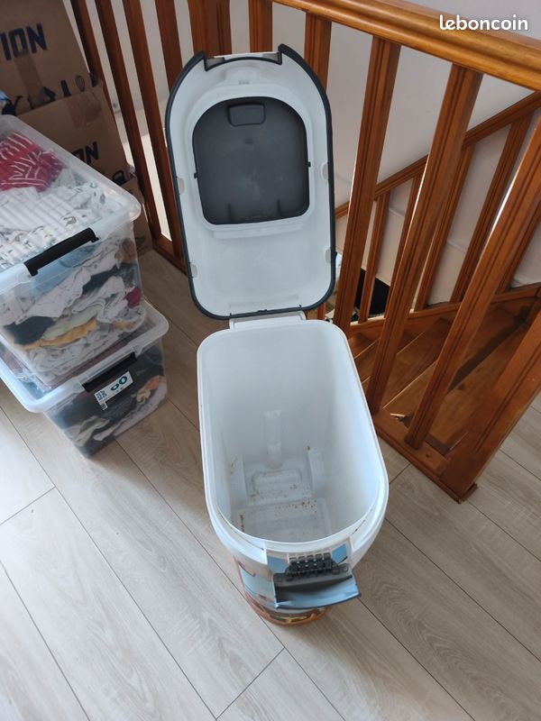 Bac de Rangement pour croquettes (image 1)