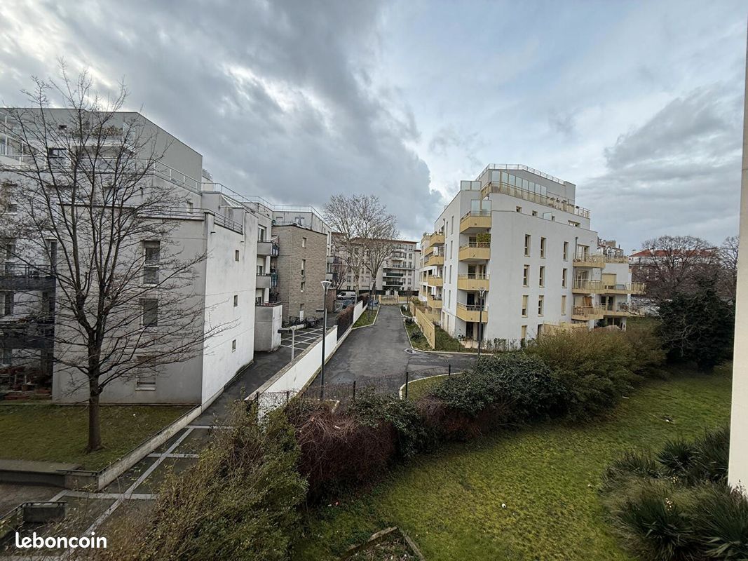 Appartement 4 pièces 61 m² · à Aubervilliers · 61 m² · 179 000 €