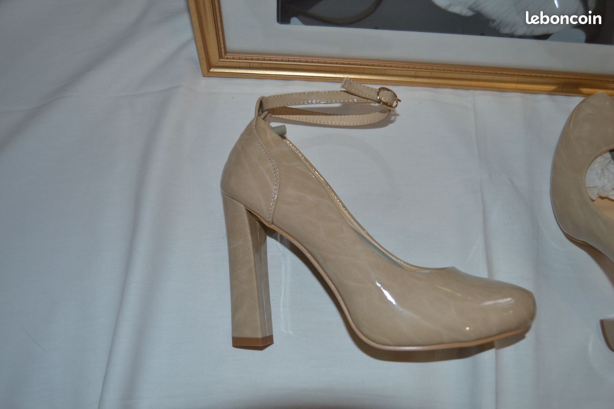 Escarpin talon haut babies femme taille 38 beige vernis neuf