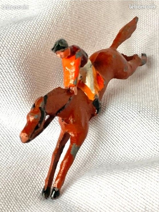 7 Anciens Chevaux Et Cavaliers En Plomb Polychrome Jouets Et Jeux Anciens De Collection