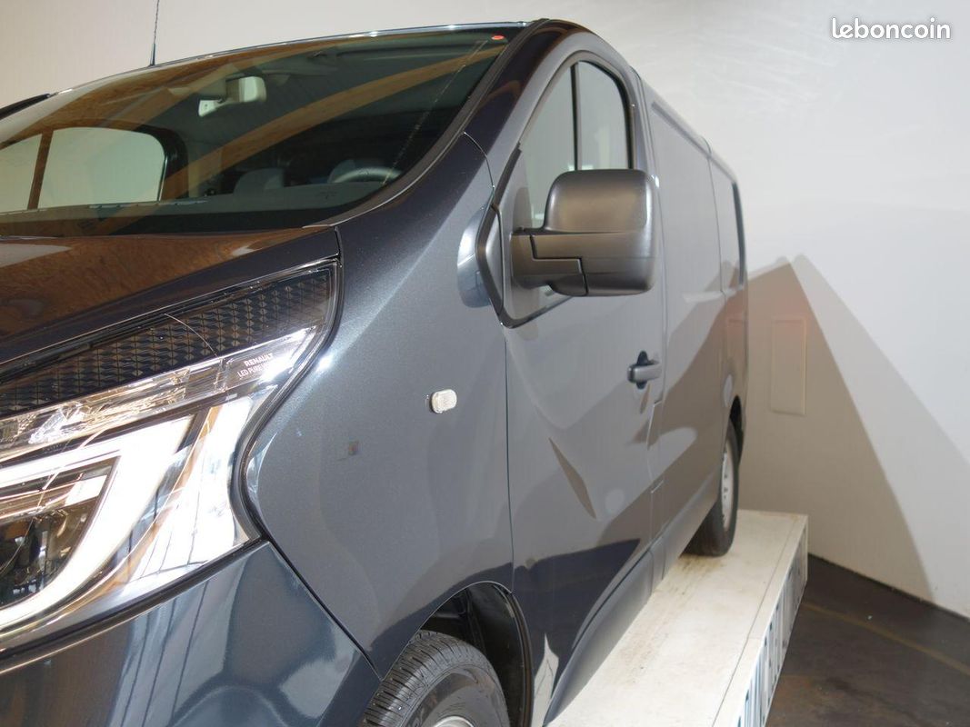 RENAULT TRAFIC L1H1 2.0 DCi 170 CH EDC CONFORT (image 27)