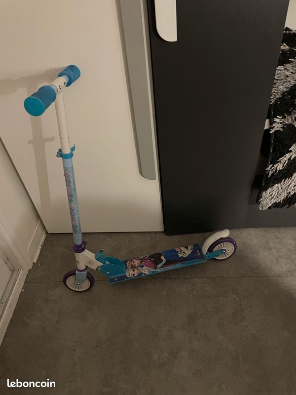 Trottinette pour fille (image 1)
