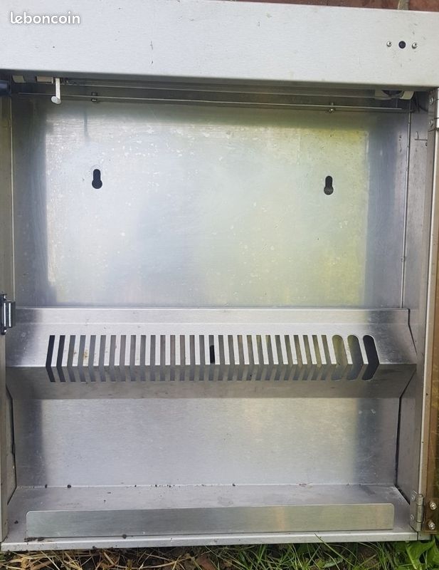 Armoire stérilisation couteaux (image 1)