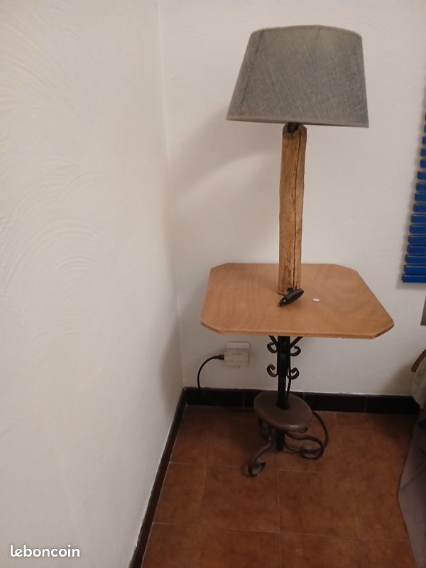 2 tables de nuit uniques (image 1)