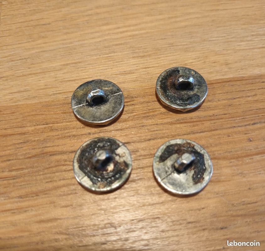 Lot de 4 boutons (image 3)